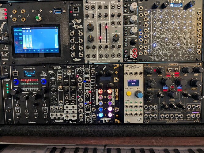 PXL_20250813_203447432